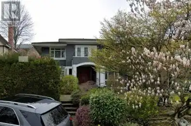 2459 MATHERS Avenue West Vancouver British Columbia V7V2H9