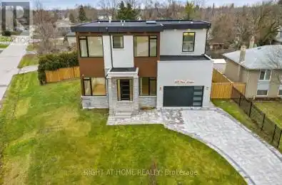 1372 Avenue Oakville Ontario L6L2V6