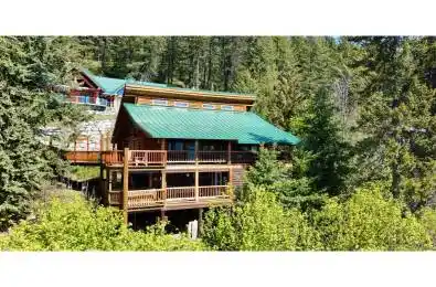 2075 KIRKUP AVENUE Other Rossland British Columbia V0G1Y0