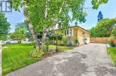 313 Avenue Toronto C07 Ontario M2R2M6