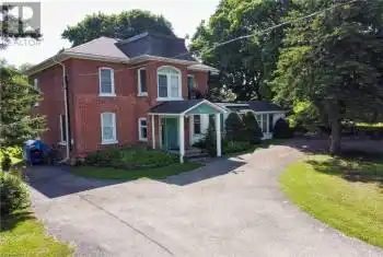 319 BERFORD Street, Wiarton, Ontario N0H2T0, 5 Bedrooms Bedrooms, ,6 BathroomsBathrooms,All Houses,For Sale,BERFORD,40616744