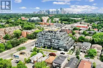 355 Avenue Unit 201 Toronto C04 Ontario M5M0A5