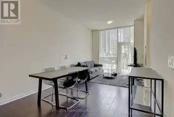 55 Eglinton Avenue Unit# 111, Mississauga (Hurontario), Ontario L5R0E4, 3 Bedrooms Bedrooms, ,3 BathroomsBathrooms,Condo,For Sale,Eglinton,W8423090