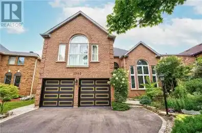 1395 Drive Oakville Ontario L6M2X4