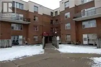 1055A FORESTWOOD Dr Unit# 103 (G), Mississauga, Ontario L5C 2T3, 2 Bedrooms Bedrooms, 5 Rooms Rooms,1 BathroomBathrooms,All Houses,Rented,FORESTWOOD,W9033654