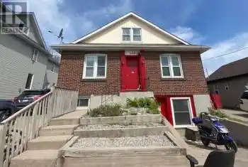 156 Dunlop Street, Barrie (City Centre), Ontario L4N1B2, 5 Bedrooms Bedrooms, ,5 BathroomsBathrooms,All Houses,For Sale,Dunlop,S9035922