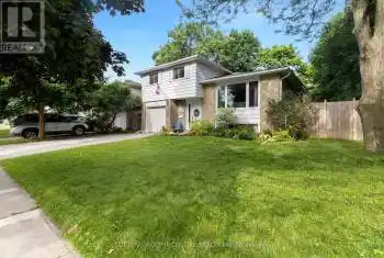 35 Jills Crt, Barrie, Ontario L4M 4L6, 5 Bedrooms Bedrooms, 11 Rooms Rooms,2 BathroomsBathrooms,All Houses,Sold,Jills,S9031855