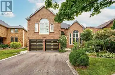 1395 Drive Oakville Ontario L6M2X4