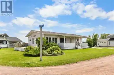 10 10 Pelican Avenue Avenue Grand-Barachois New Brunswick E4P7Z2