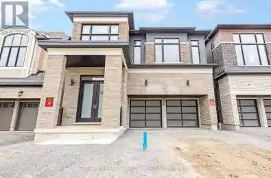 1833 Irish Moss Square Pickering Ontario L1Y0B4