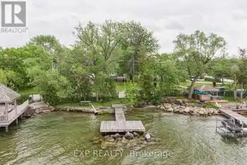 17 Lake Drive, Georgina (Historic Lakeshore Communities), Ontario L4P3E9, 2 Bedrooms Bedrooms, ,1 BathroomBathrooms,All Houses,For Sale,Lake,N9044042