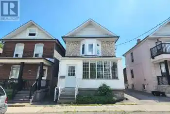 27 Nickle St, Toronto, Ontario M6M 2H7, 3 Bedrooms Bedrooms, 6 Rooms Rooms,2 BathroomsBathrooms,All Houses,Sold,Nickle,W9055605