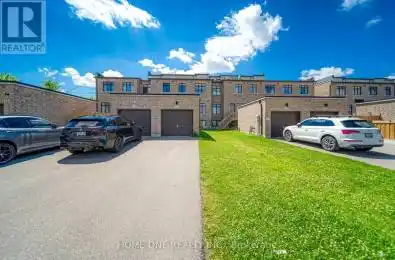 1256 Street Aurora Ontario L4G2C9