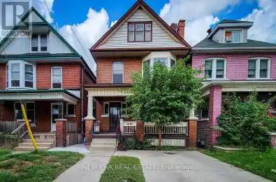 17 Avenue Hamilton Ontario L8L6R4