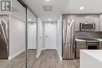 725 King Street Unit# 1111, Toronto (Niagara), Ontario M5V2W9, 2 Bedrooms Bedrooms, ,1 BathroomBathrooms,Condo,For Rent,King,C9234649