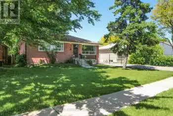 391 Crosby Avenue, Richmond Hill (Crosby), Ontario L4C2R8, 3 Bedrooms Bedrooms, ,1 BathroomBathrooms,All Houses,For Sale,Crosby,N9235691