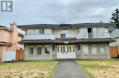 3754 ELMWOOD Street Burnaby British Columbia V5G1R7