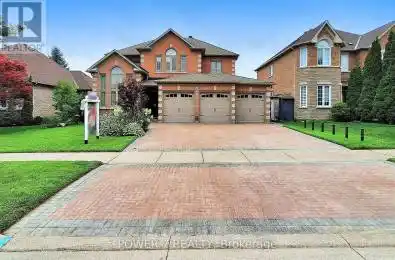 100 Crescent Markham Ontario L6C1S1