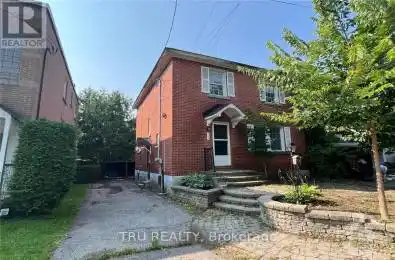 102 PUTMAN Avenue Ottawa Ontario K1M1Z6