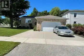 17 Cambria Rd, Goderich, Ontario N7A 4N5, 3 Bedrooms Bedrooms, 5 Rooms Rooms,2 BathroomsBathrooms,All Houses,Sold,Cambria,X9239868