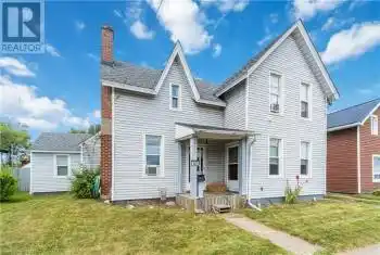 640 KING Street, Port Colborne, Ontario L3K4H8, 6 Bedrooms Bedrooms, ,3 BathroomsBathrooms,All Houses,For Sale,KING,40629438