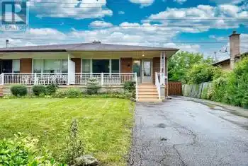 39 Elmvale Crescent, Toronto (West Humber-Clairville), Ontario M9V2B8, 4 Bedrooms Bedrooms, ,2 BathroomsBathrooms,All Houses,For Sale,Elmvale,W9241425