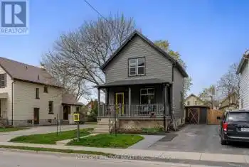 160 King Street, Stratford (22 - Stratford), Ontario N5A4S1, 3 Bedrooms Bedrooms, ,2 BathroomsBathrooms,All Houses,For Sale,King,X9241913