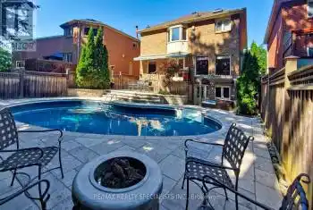 6124 Hardesty Cres, Mississauga, Ontario L5V 1B4, 4 Bedrooms Bedrooms, 9 Rooms Rooms,4 BathroomsBathrooms,All Houses,Sold,Hardesty,W9246401