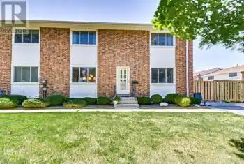 28 MONTCLAIR Crescent, Simcoe, Ontario N3Y4R9, 3 Bedrooms Bedrooms, ,2 BathroomsBathrooms,All Houses,For Sale,MONTCLAIR,40631129