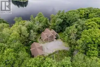 3-1058 Whites Road Unit# 3, Muskoka Lakes, Ontario P0B1J0, 7 Bedrooms Bedrooms, ,3 BathroomsBathrooms,All Houses,For Sale,Whites,X9247067