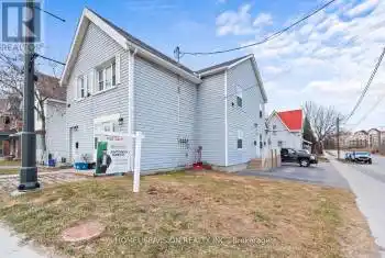 78 Front Street, Orillia, Ontario L3V4S3, 4 Bedrooms Bedrooms, ,4 BathroomsBathrooms,All Houses,For Sale,Front,S9248581