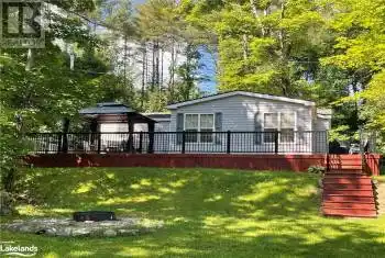 1047 BONNIE LAKE CAMP Road Unit# 439, Bracebridge, Ontario P1L1W9, 2 Bedrooms Bedrooms, ,1 BathroomBathrooms,Commercial,For Sale,BONNIE LAKE CAMP,40632069