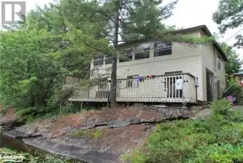 2 WIGWAM LODGE Road Unit# 2, Gravenhurst, Ontario P0E1G0, 2 Bedrooms Bedrooms, ,1 BathroomBathrooms,All Houses,For Sale,WIGWAM LODGE,40630484