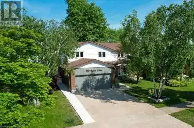 902 Drive Mississauga Ontario L5H3T4