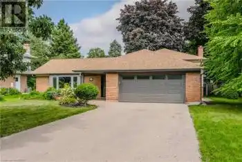 8 CROYDEN Place, Waterloo, Ontario N2K1T9, 3 Bedrooms Bedrooms, ,2 BathroomsBathrooms,All Houses,For Sale,CROYDEN,40633477