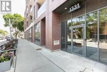 1331 Queen Street Unit# 207, Toronto (Greenwood-Coxwell), Ontario M4L0B1, 1 Bedroom Bedrooms, ,1 BathroomBathrooms,Condo,For Rent,Queen,E9255966