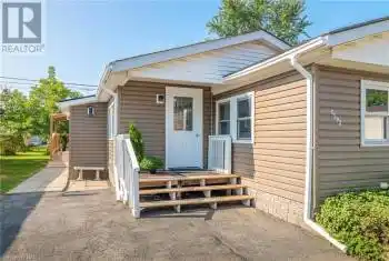 4592 MARTHA Lane, Lincoln, Ontario L3J0W1, 2 Bedrooms Bedrooms, ,1 BathroomBathrooms,Commercial,For Sale,MARTHA,40632024