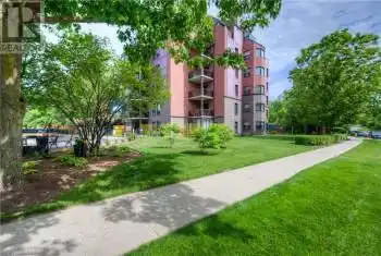 50 BLUE SPRINGS Drive Unit# 31, Waterloo, Ontario N2J4M4, 2 Bedrooms Bedrooms, ,2 BathroomsBathrooms,Condo,For Sale,BLUE SPRINGS,40630427