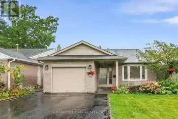 209 Weldrick Rd, Richmond Hill, Ontario L4C 5J2, 3 Bedrooms Bedrooms, 10 Rooms Rooms,3 BathroomsBathrooms,All Houses,Sold,Weldrick,N9260272