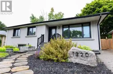 1320 Drive Mississauga Ontario L5J3P9