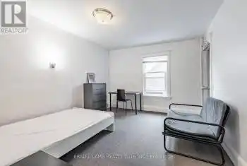 984 Dundas Street Unit# 2, Toronto (Trinity-Bellwoods), Ontario M6J1W6, 5 Bedrooms Bedrooms, ,1 BathroomBathrooms,Commercial,For Rent,Dundas,C9261046