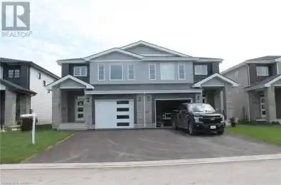 219 SUPERIOR Drive Amherstview Ontario K7N0E9