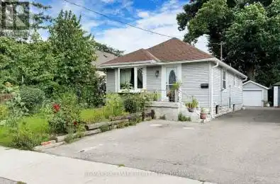 43 Avenue Toronto Ontario M6M3A3