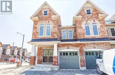 1228 Circle Oshawa Ontario L1K1A5