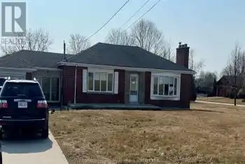 214 SEACLIFF, Leamington, Ontario N8H3Y9, 3 Bedrooms Bedrooms, ,1 BathroomBathrooms,All Houses,For Sale,SEACLIFF,24019373