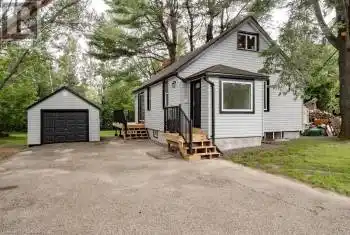 86 WOODWARD STREET, Bracebridge, Ontario P1L1J8, 3 Bedrooms Bedrooms, ,2 BathroomsBathrooms,All Houses,For Sale,WOODWARD STREET,40634956