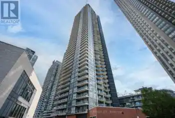 10 Park Lawn Road Unit# 807, Toronto (Mimico), Ontario M8V0H9, 3 Bedrooms Bedrooms, ,2 BathroomsBathrooms,Condo,For Sale,Park Lawn,W9265338