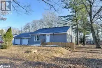 125 OAKWOOD Drive, Gravenhurst, Ontario P1P1B3, 3 Bedrooms Bedrooms, ,3 BathroomsBathrooms,All Houses,For Sale,OAKWOOD,40637012