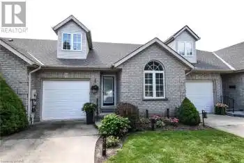 32 STONEGATE Place, Fonthill, Ontario L0S1E3, 2 Bedrooms Bedrooms, ,3 BathroomsBathrooms,All Houses,For Sale,STONEGATE,40637098