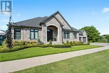 18 FOUR MILE CREEK Road, Niagara-on-the-Lake, Ontario L0S1J1, 3 Bedrooms Bedrooms, ,3 BathroomsBathrooms,All Houses,For Sale,FOUR MILE CREEK,40636967